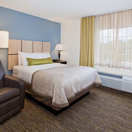 Sonesta Simply Suites Huntsville Research Park Exterior photo
