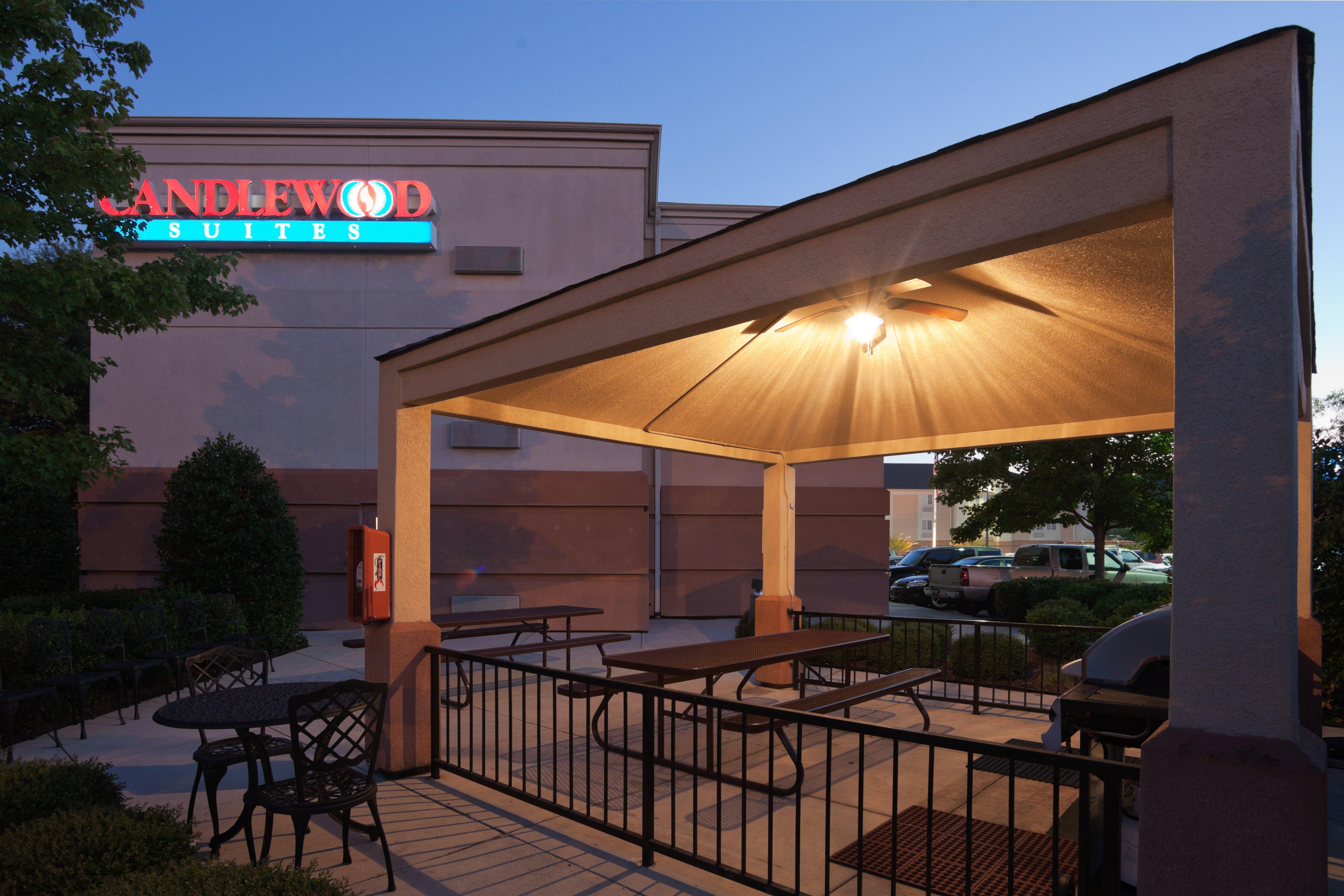 Sonesta Simply Suites Huntsville Research Park Exterior photo