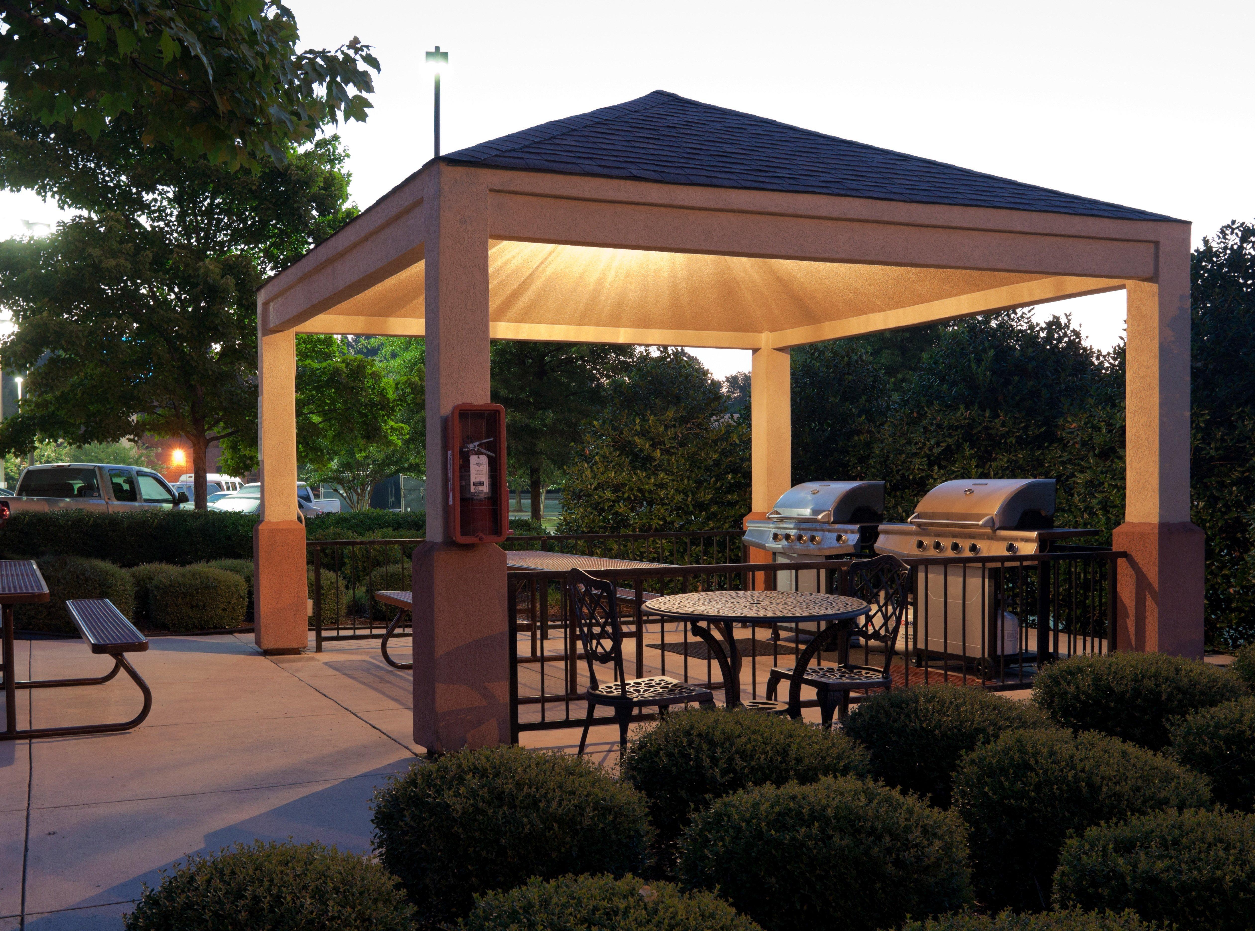 Sonesta Simply Suites Huntsville Research Park Exterior photo