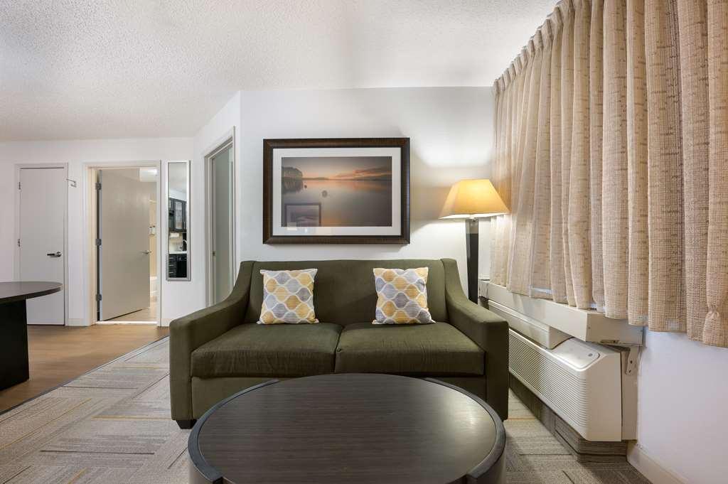 Sonesta Simply Suites Huntsville Research Park Room photo
