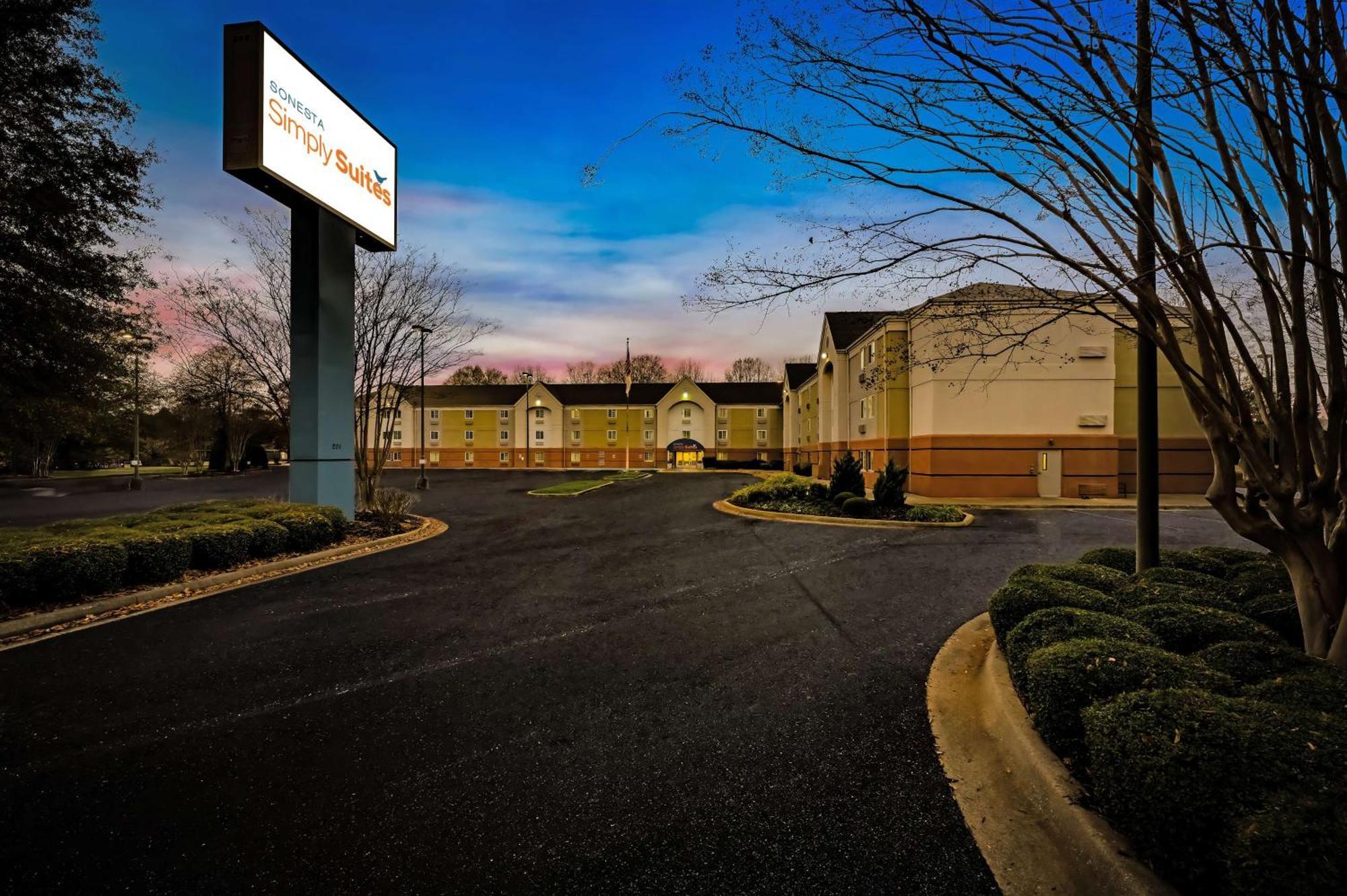 Sonesta Simply Suites Huntsville Research Park Exterior photo