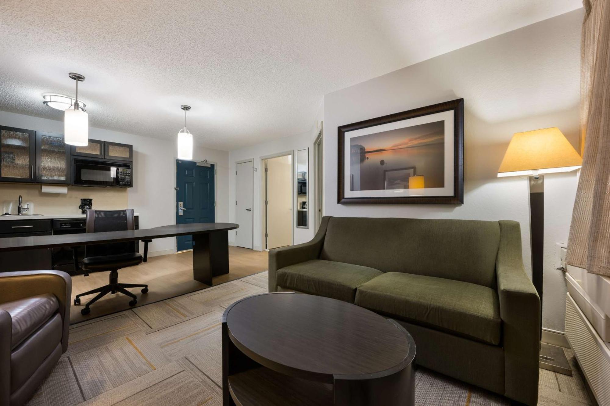 Sonesta Simply Suites Huntsville Research Park Exterior photo