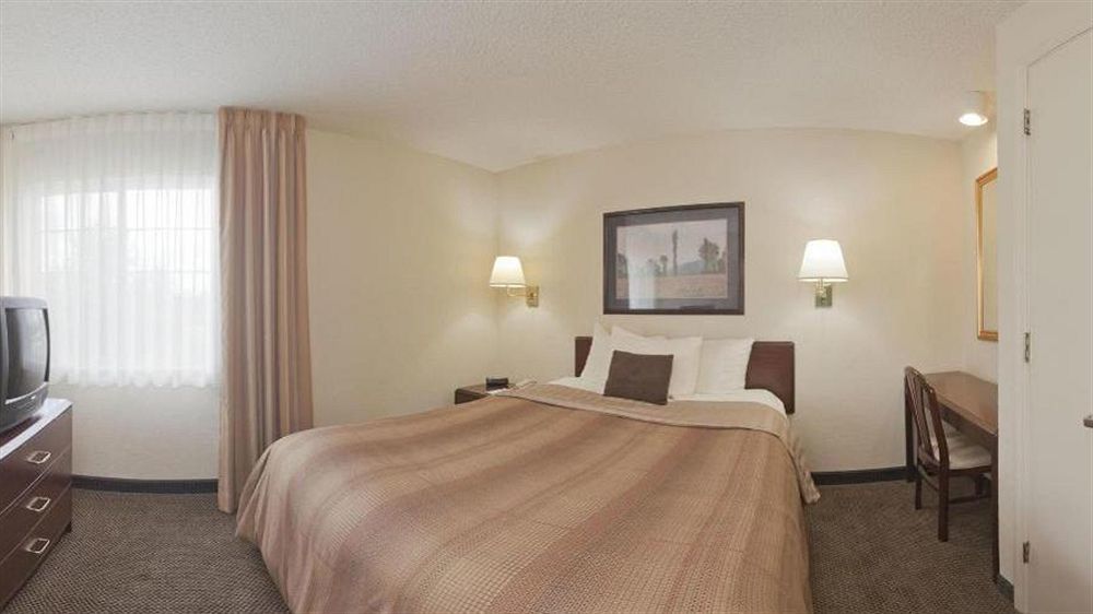 Sonesta Simply Suites Huntsville Research Park Exterior photo