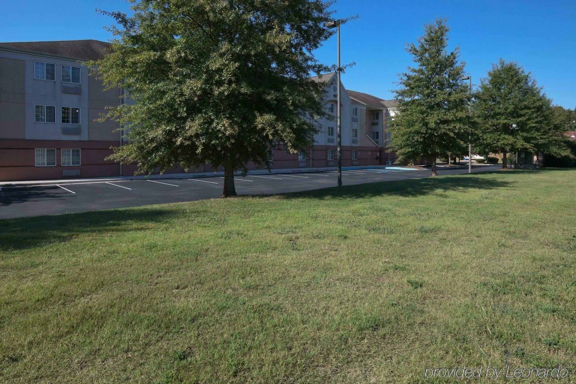 Sonesta Simply Suites Huntsville Research Park Exterior photo